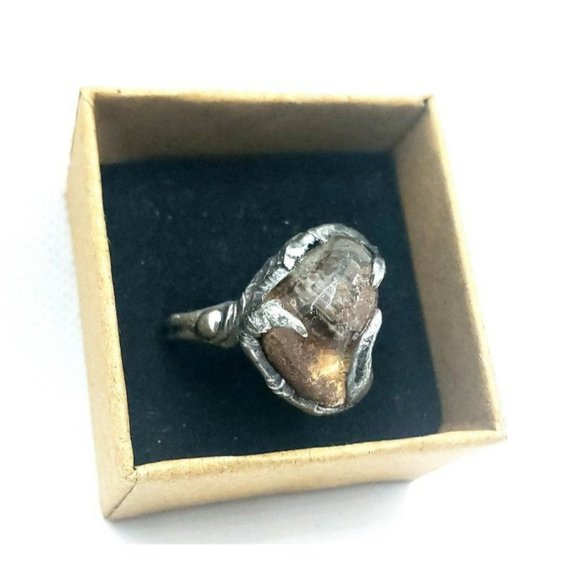 Ghost Quartz Crystal Ring - Picture 4 of 12